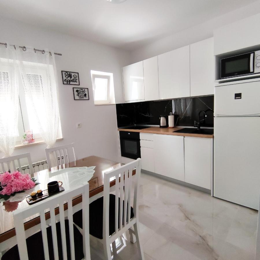 Apartman Rivana Baška Voda Dış mekan fotoğraf