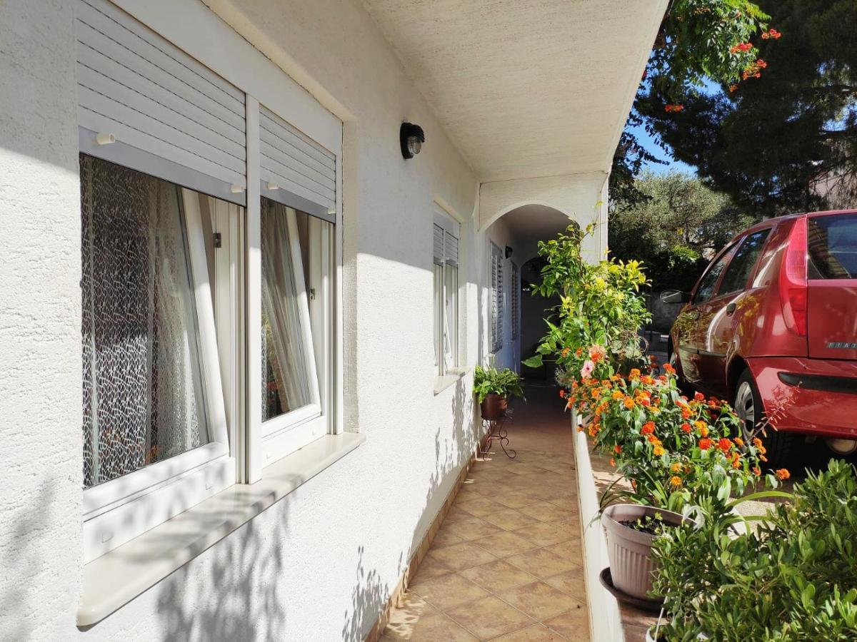 Apartman Rivana Baška Voda Dış mekan fotoğraf